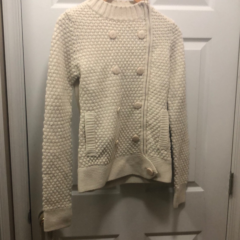 lux sweater 25lenght 17pit to pit